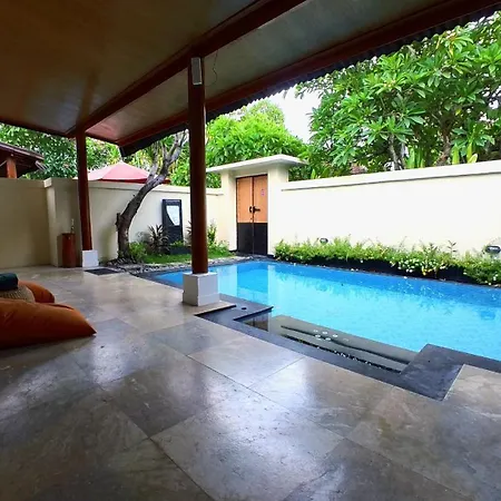 Privat Pool Villa At Kuta Kuta  Exterior photo
