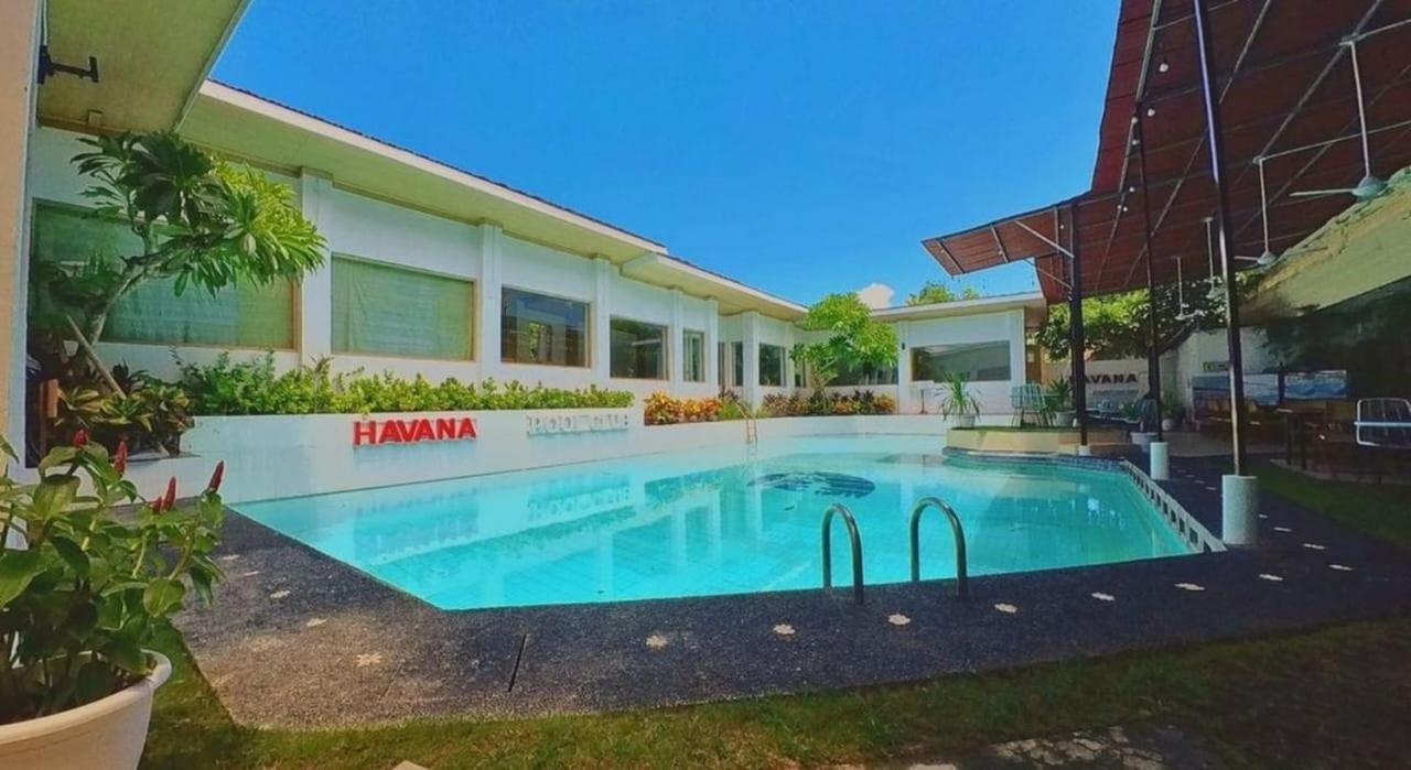 Privat Pool At Kuta Villa *